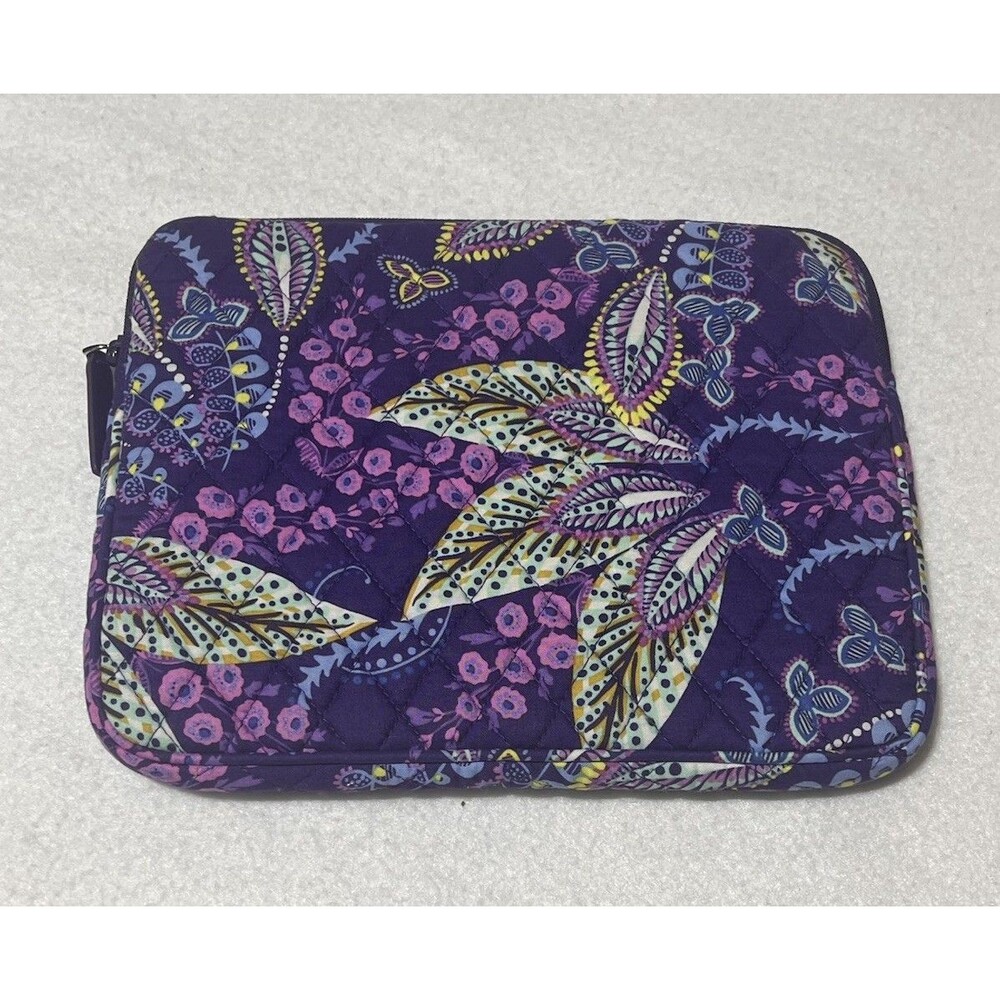Vera Bradley iPad-tablet Sleeve Floral Paisley Design Purple Quilted Zipper